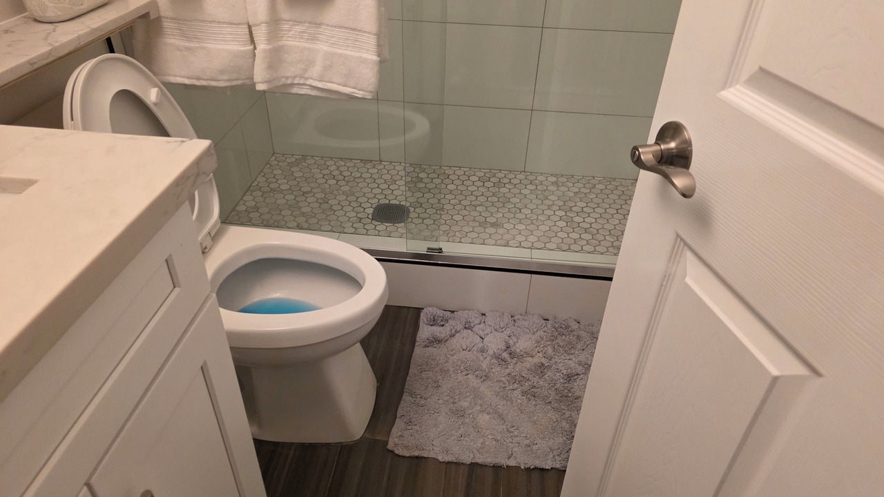 Photo of Bathroom in Thousand Oaks