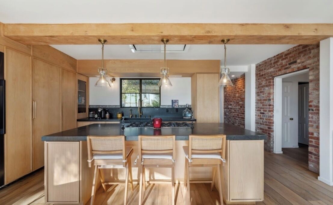 Photo of Kitchen in Hollywoodland