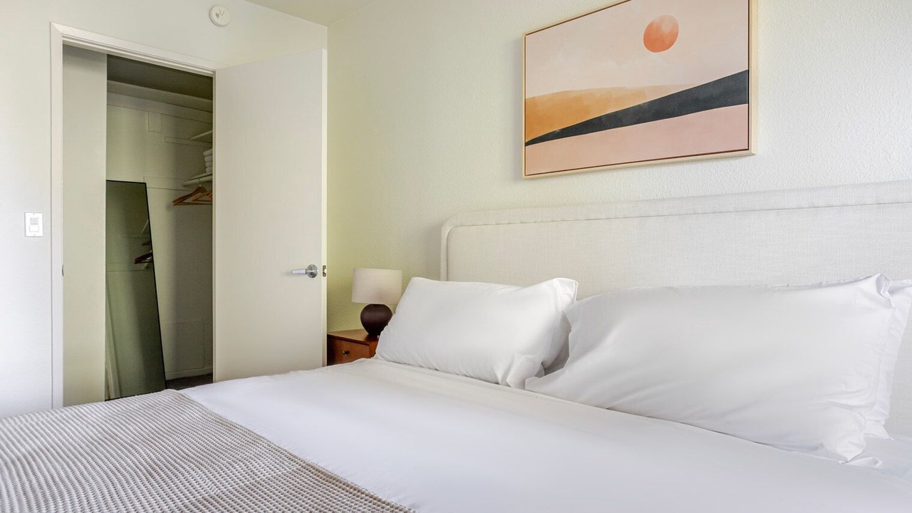 Photo of Bedroom in Pasadena
