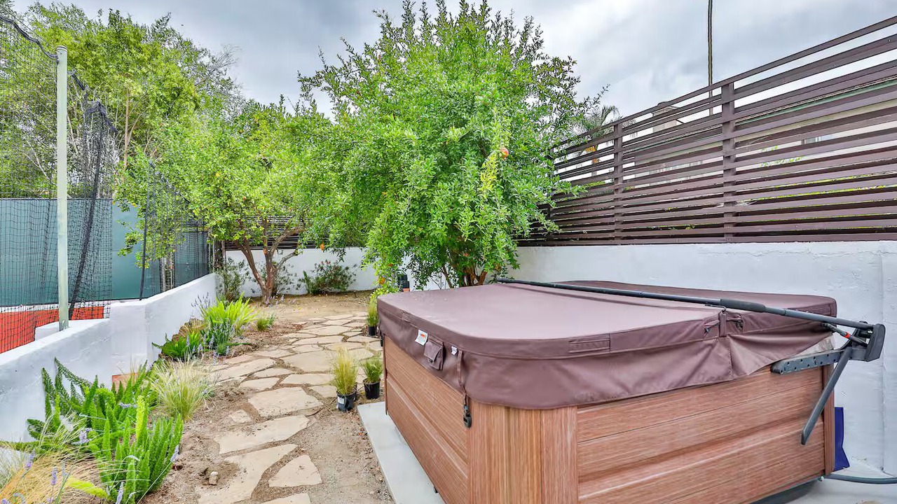 Photo of Outdoor in Sherman Oaks