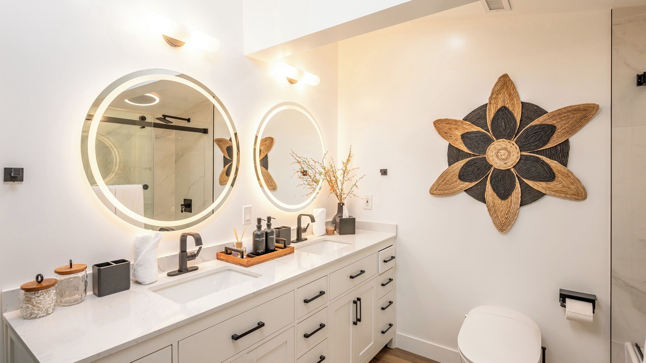 Photo of Bathroom in Summit Estates