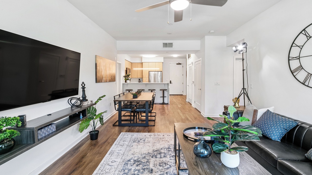 Photo of Livingroom in La Brea