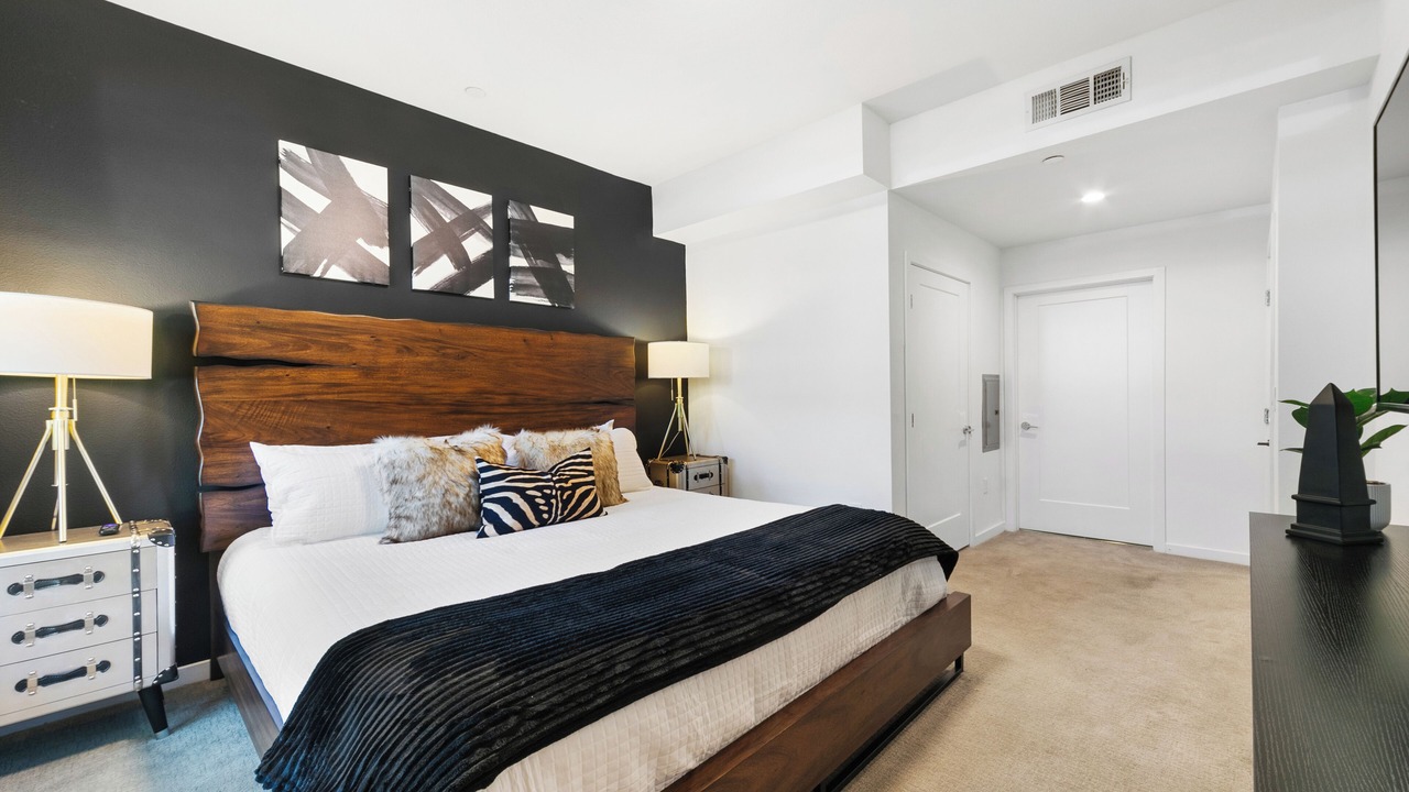 Photo of Bedroom in La Brea