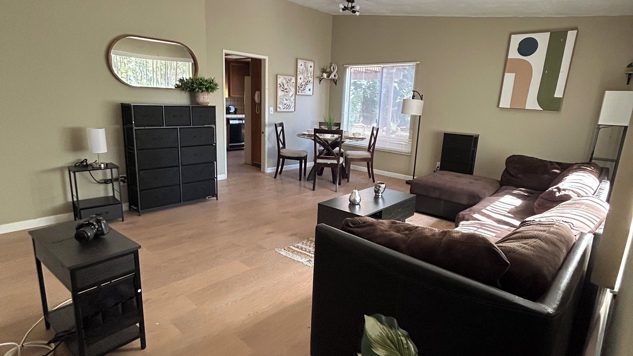 Photo of Livingroom in Estates at Canyon Crest