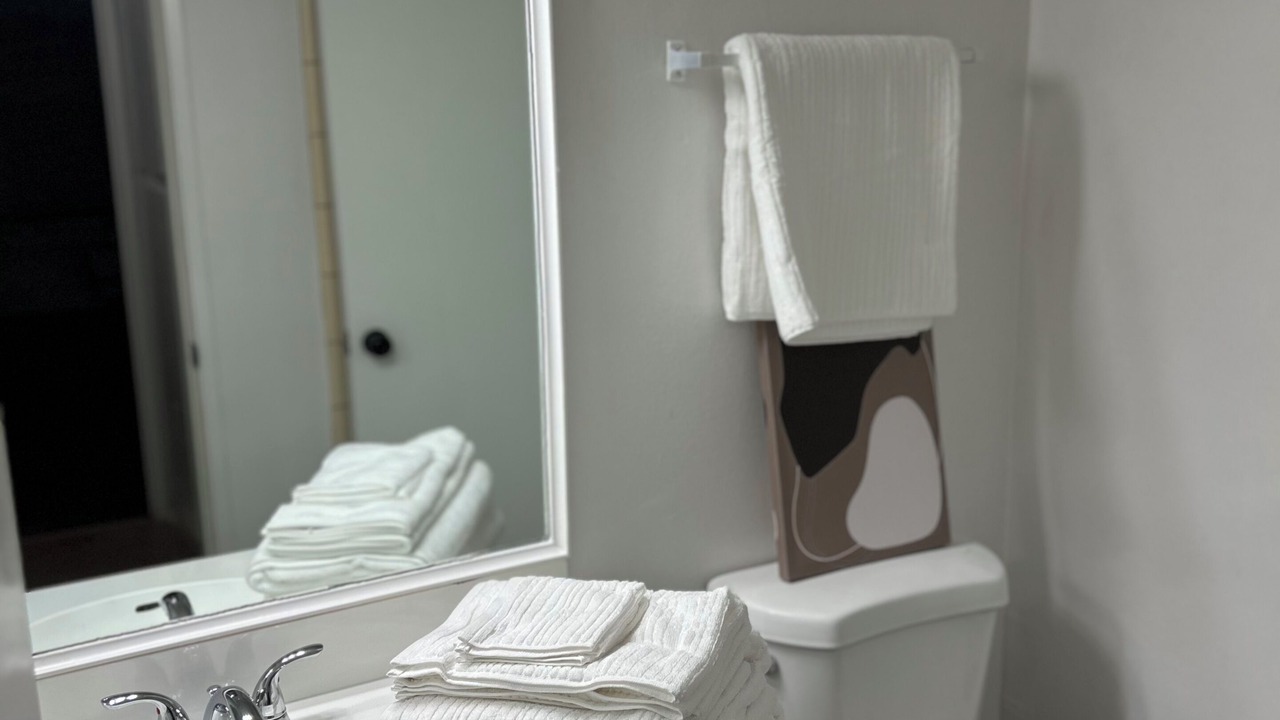 Photo of Bathroom in Estates at Canyon Crest