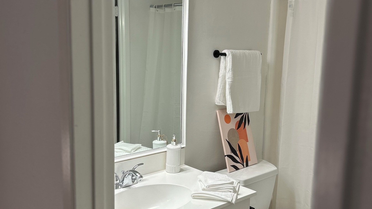 Photo of Bathroom in Estates at Canyon Crest