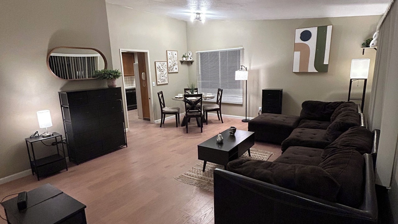 Photo of Livingroom in Estates at Canyon Crest