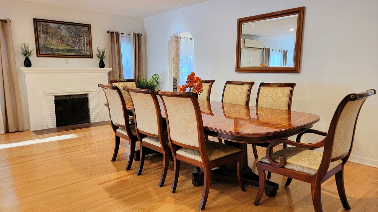 Photo of Livingroom in Beverly Hills