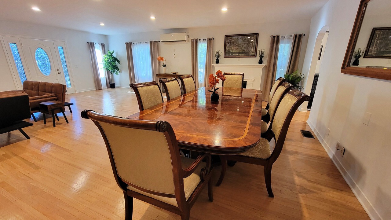 Photo of Livingroom in Beverly Hills