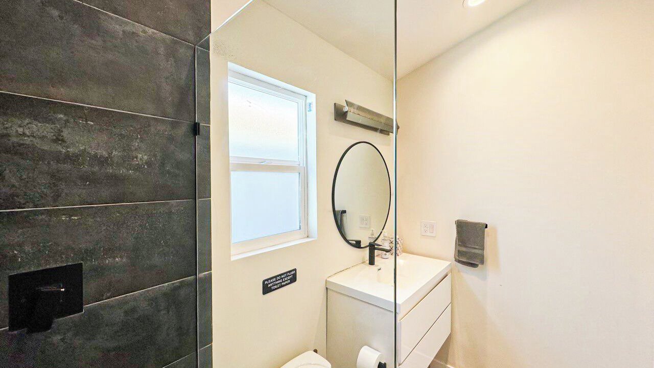 Photo of Bathroom in Los Angeles