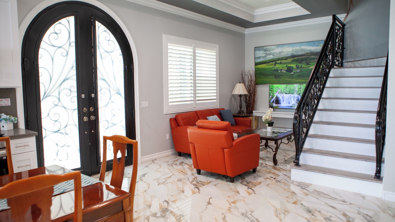 Photo of Livingroom in Midway City
