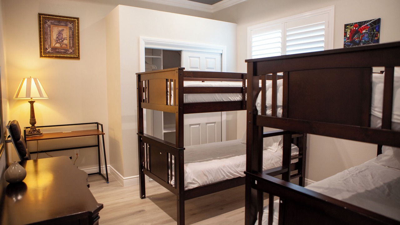 Photo of Bedroom in Midway City