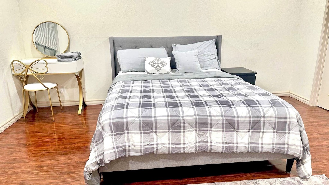 Photo of Bedroom in Alum Rock