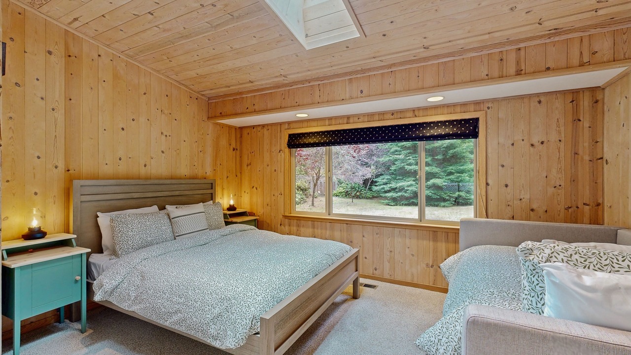 Photo of Bedroom in Mendocino