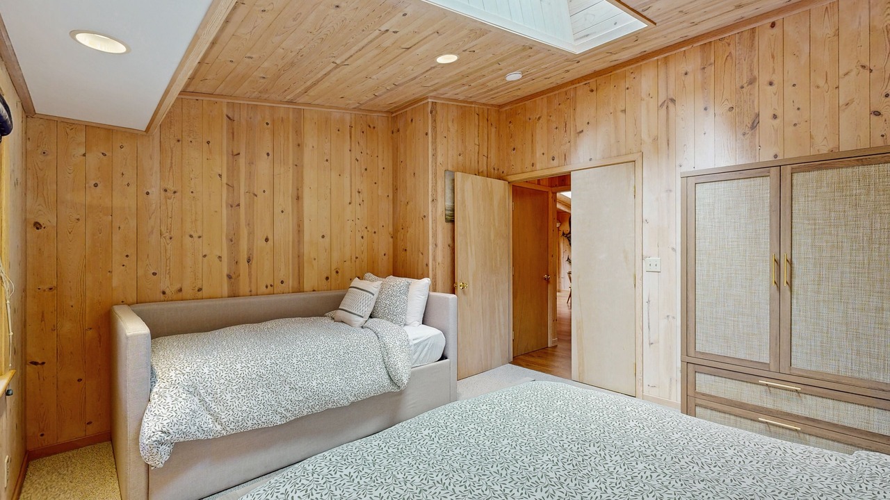 Photo of Bedroom in Mendocino