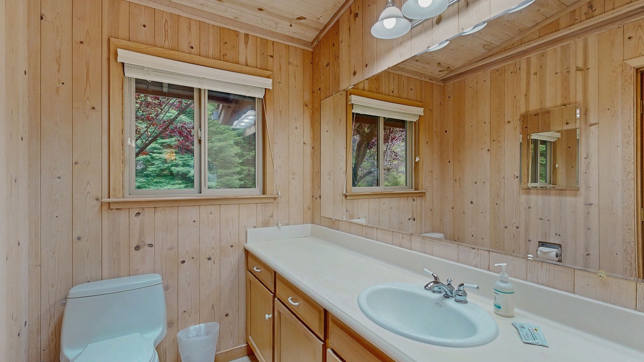 Photo of Bathroom in Mendocino