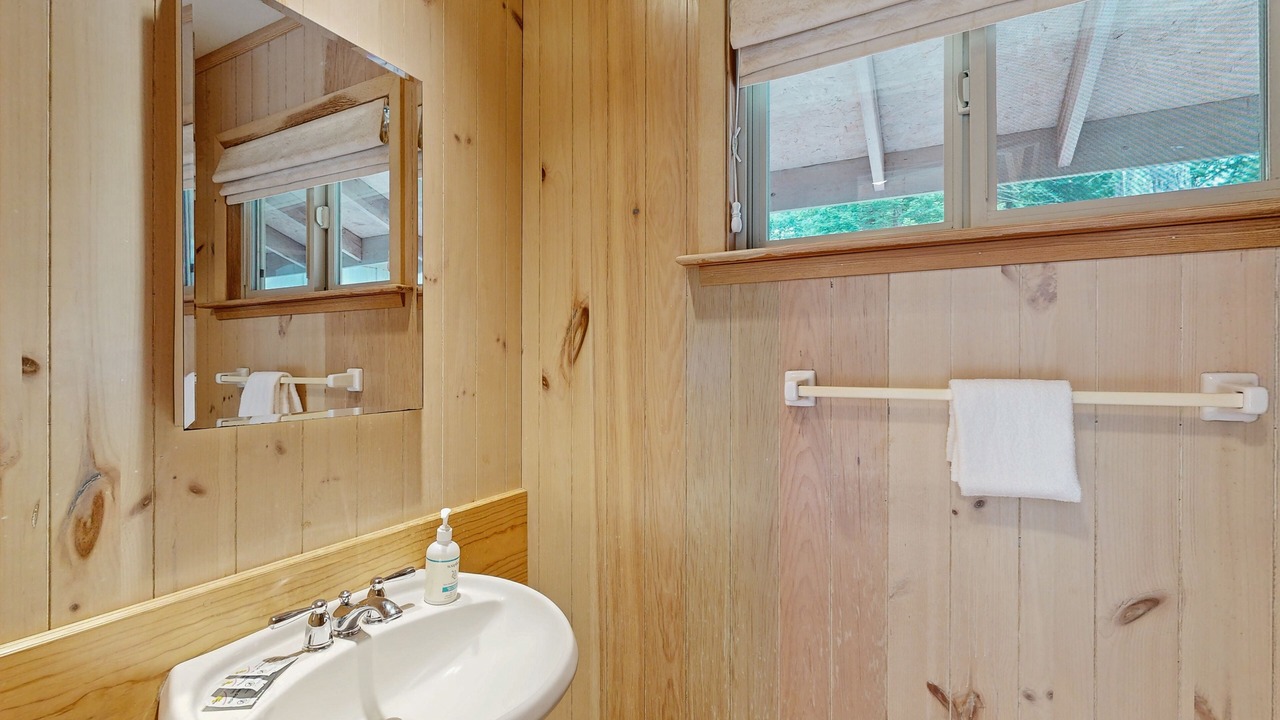 Photo of Bathroom in Mendocino