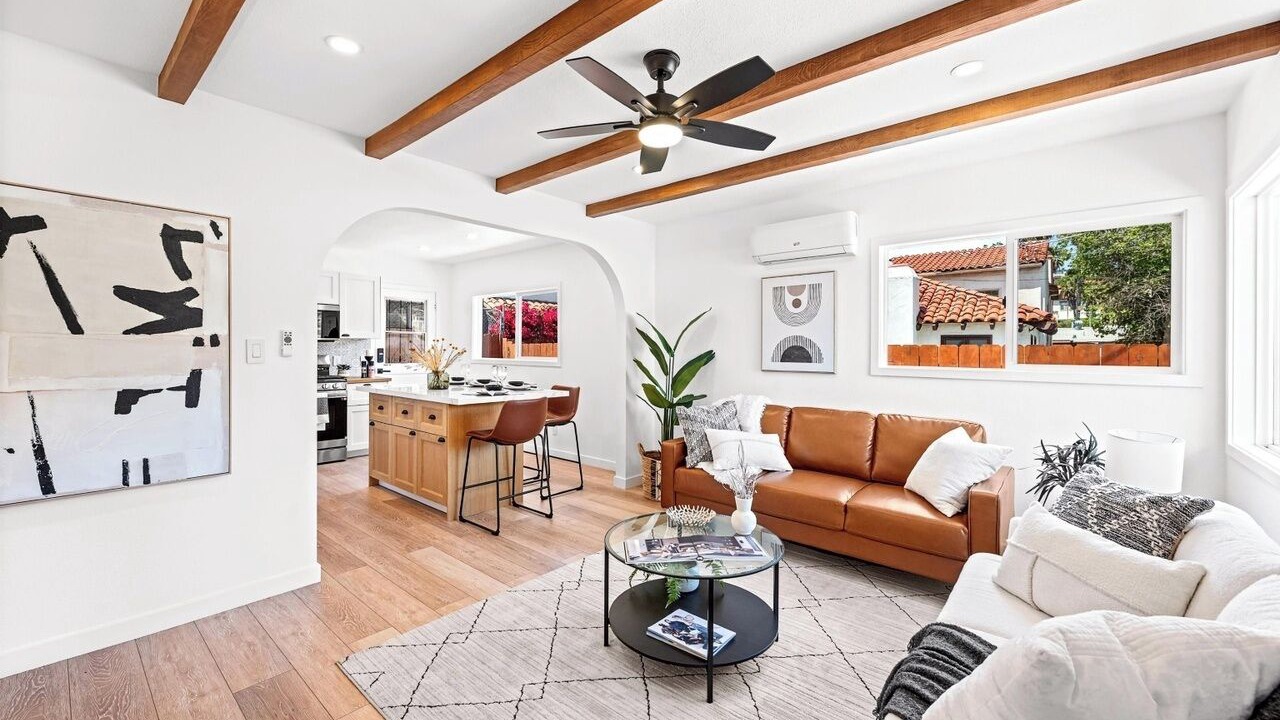 Photo of Livingroom in Old Town