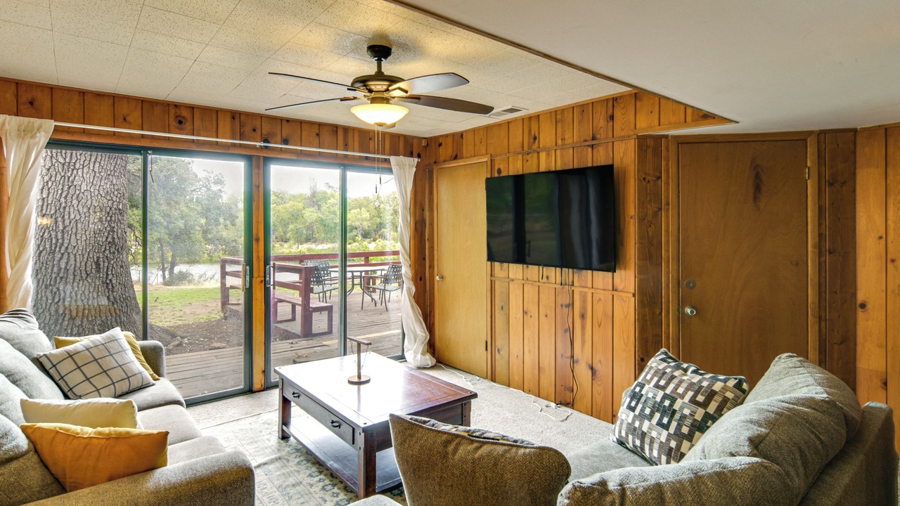 Photo of Bedroom in Oroville