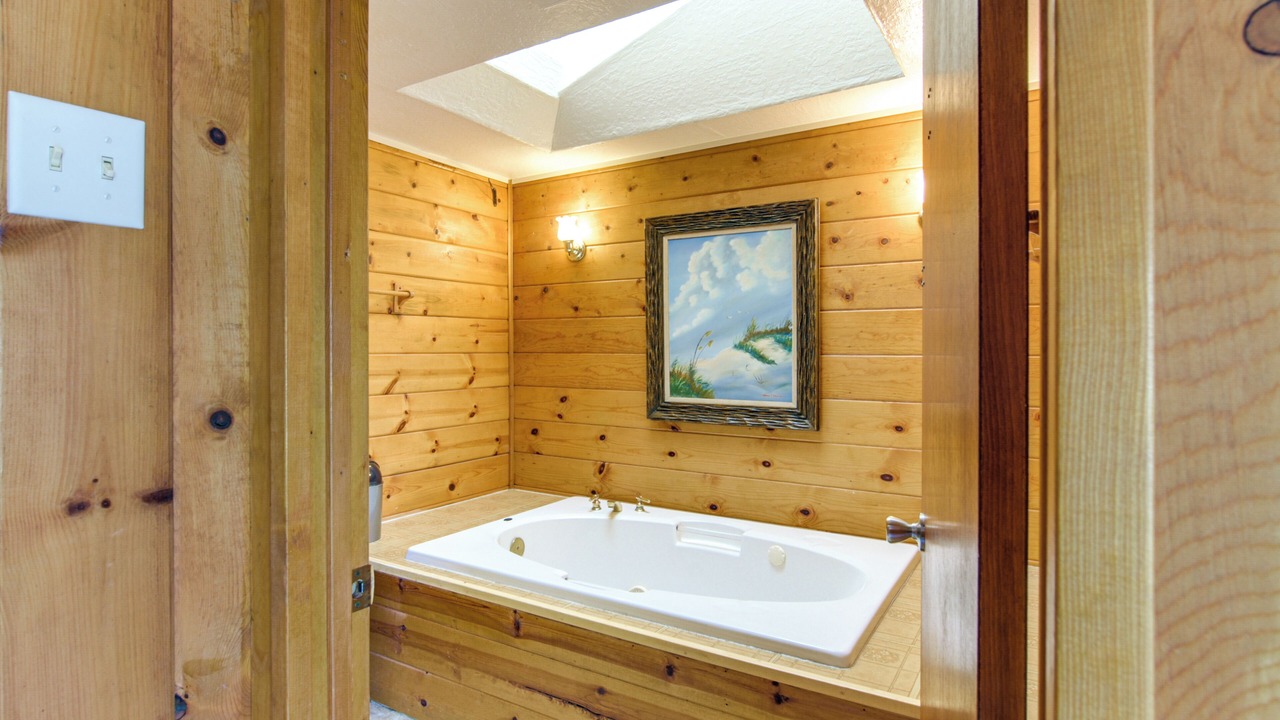 Photo of Bathroom in Oroville