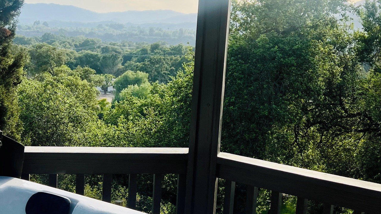 Photo of Outdoor in Meiners Oaks
