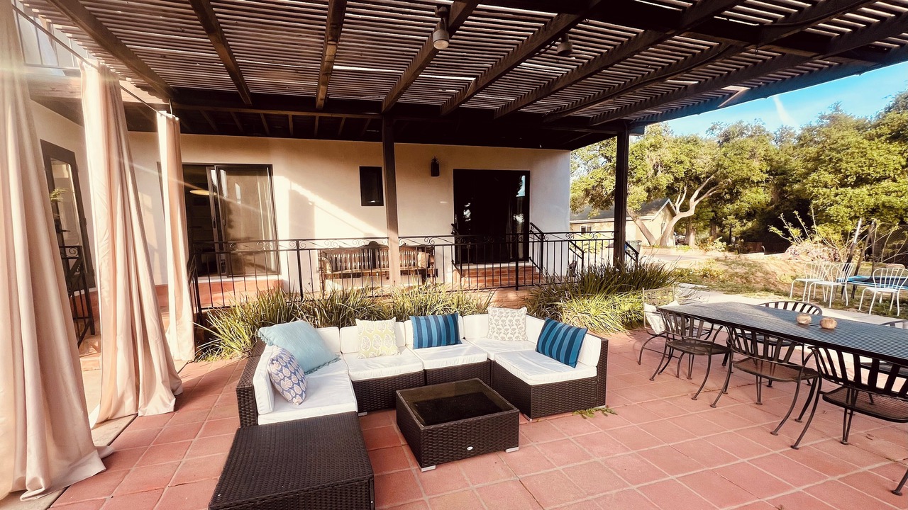 Photo of Outdoor in Meiners Oaks