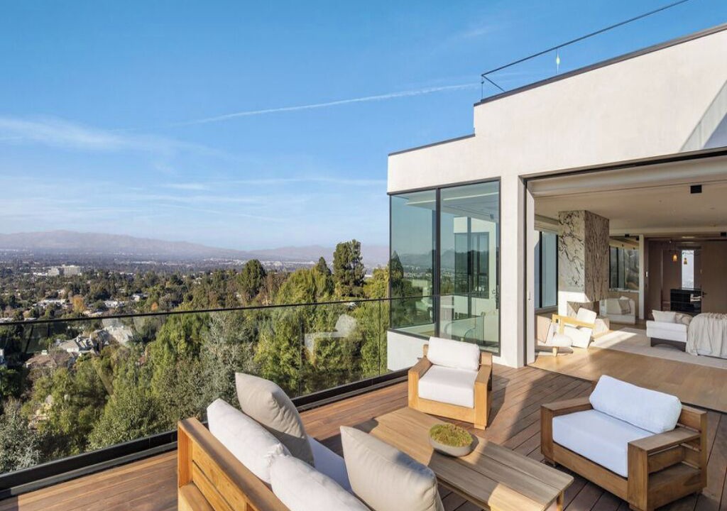 Photo of Outdoor in Encino