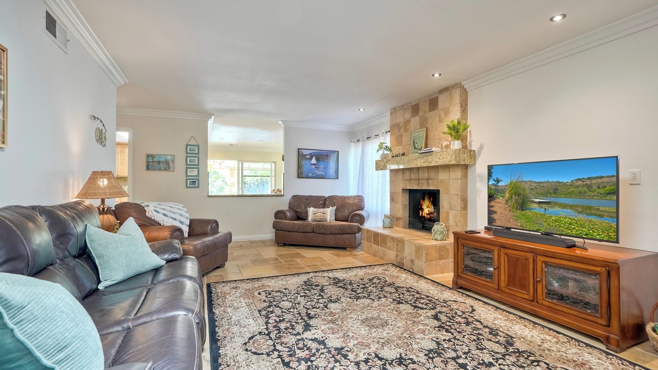 Photo of Livingroom in Lake San Marcos