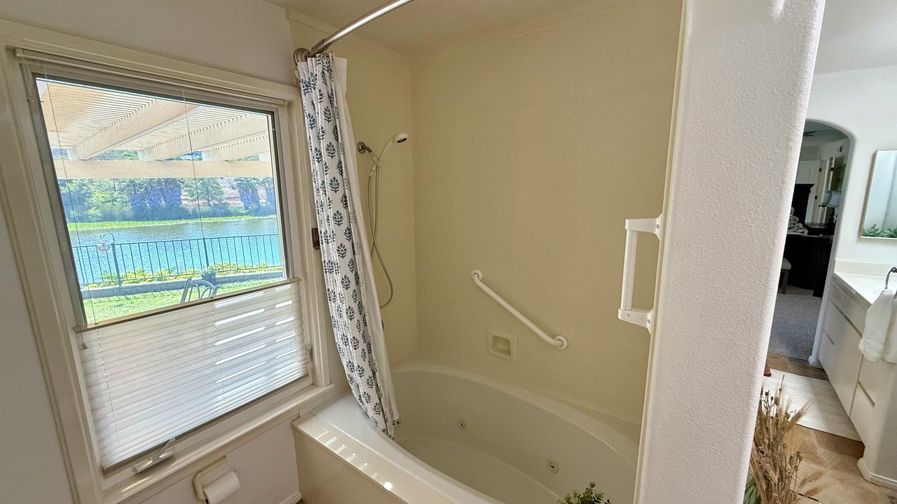 Photo of Bathroom in Lake San Marcos