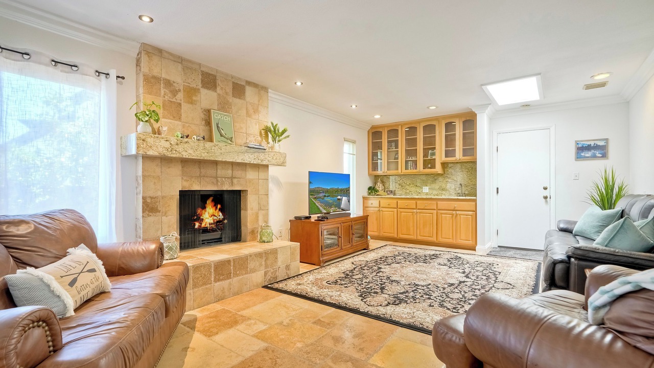 Photo of Livingroom in Lake San Marcos
