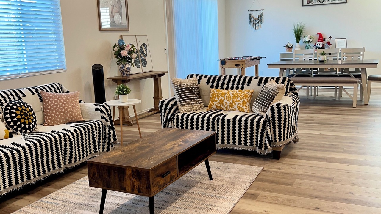 Photo of Livingroom in Victorville