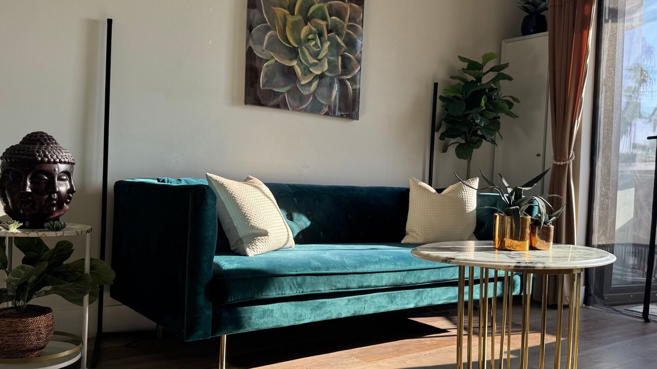 Photo of Livingroom in Wilshire