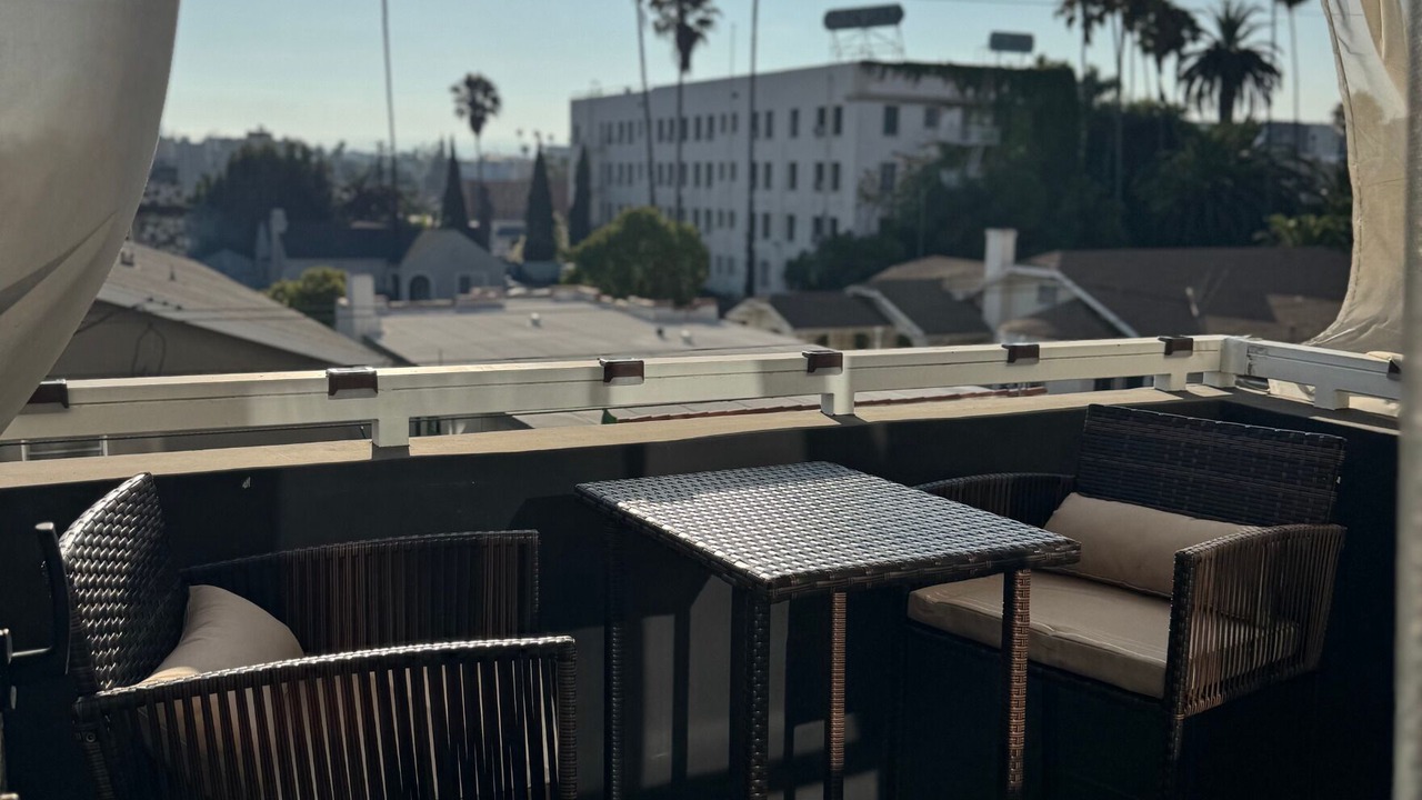 Photo of Outdoor in Wilshire