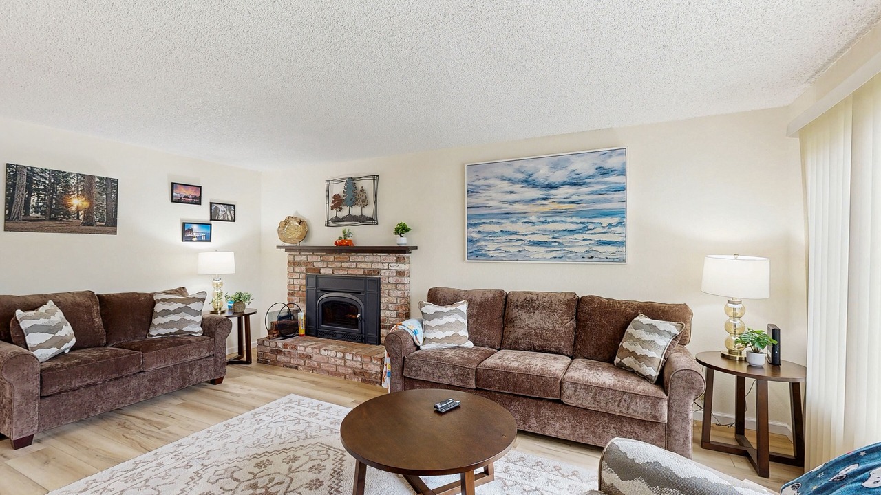Photo of Livingroom in McKinleyville