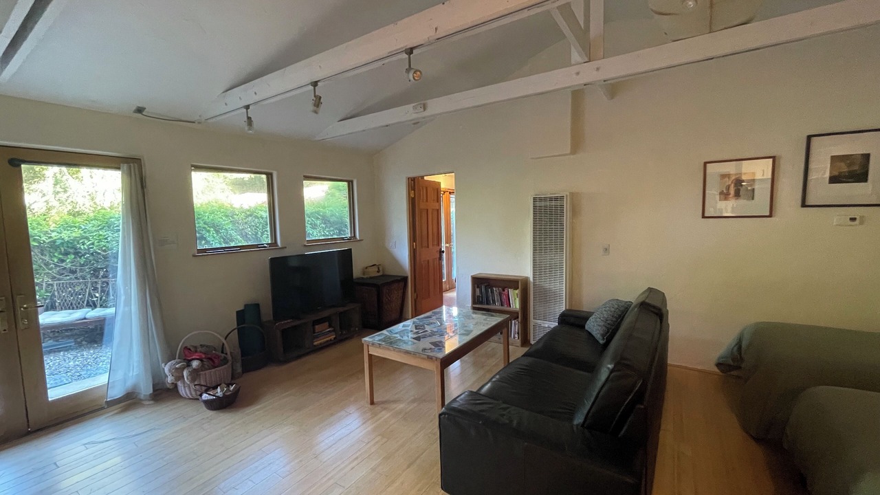 Photo of Livingroom in Mission Canyon