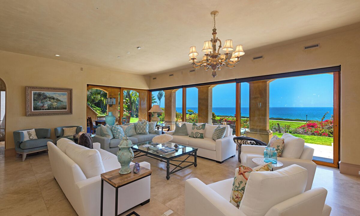 Photo of Livingroom in Monarch Beach
