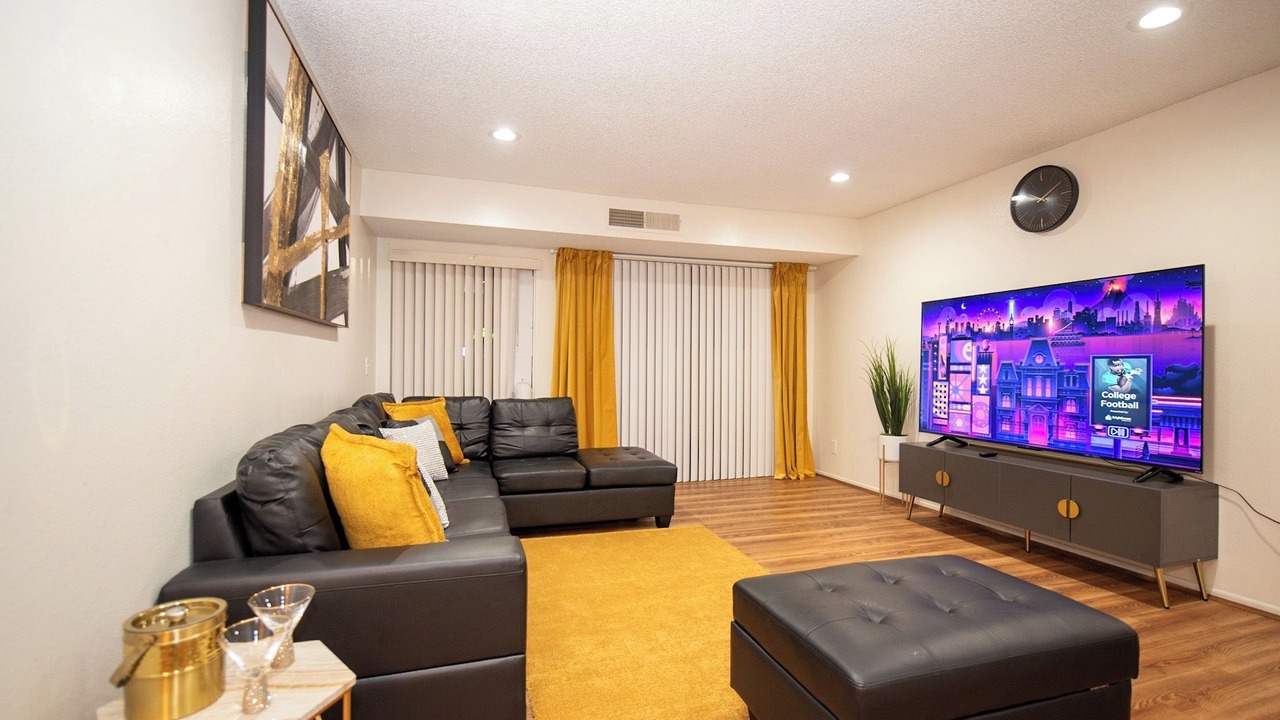 Photo of Livingroom in Santa Ana