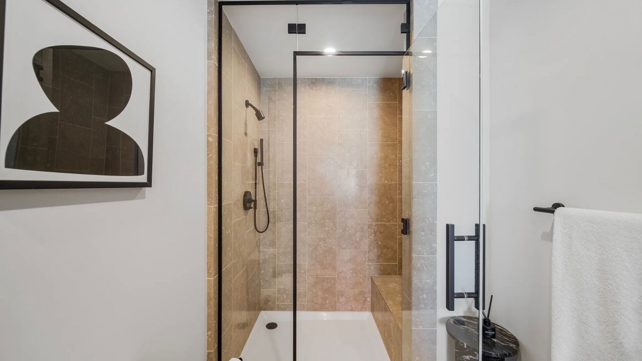 Photo of Bathroom in Hollywood