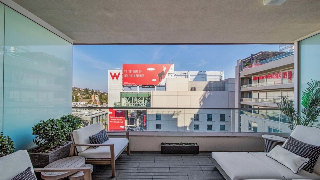Photo of Outdoor in Hollywood