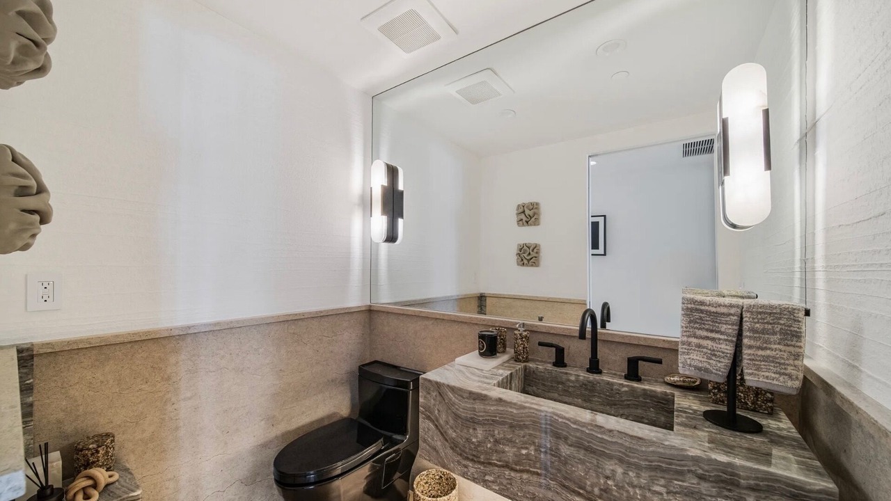 Photo of Bathroom in Hollywood