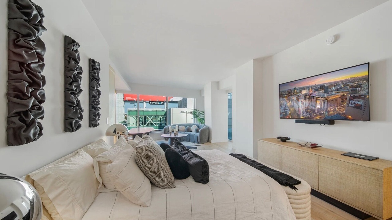 Photo of Bedroom in Hollywood