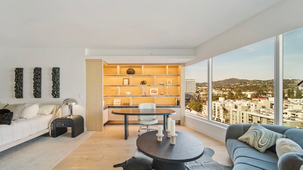 Photo of Livingroom in Hollywood