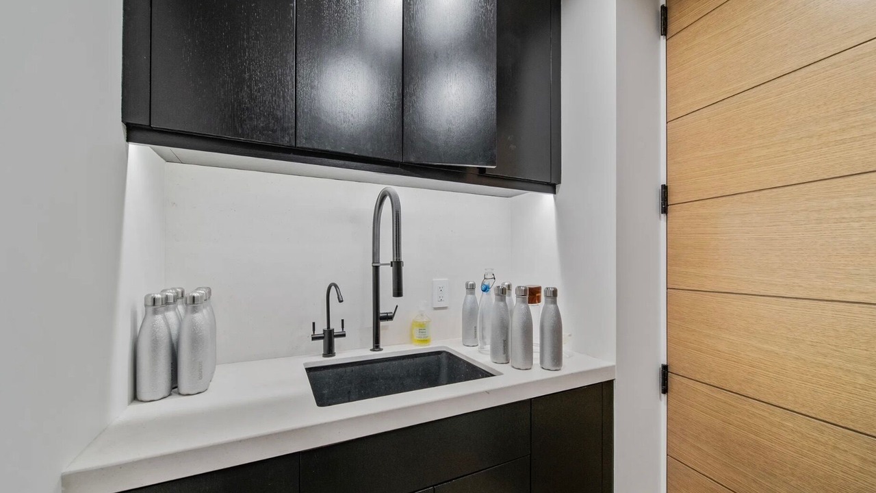Photo of Bathroom in Hollywood