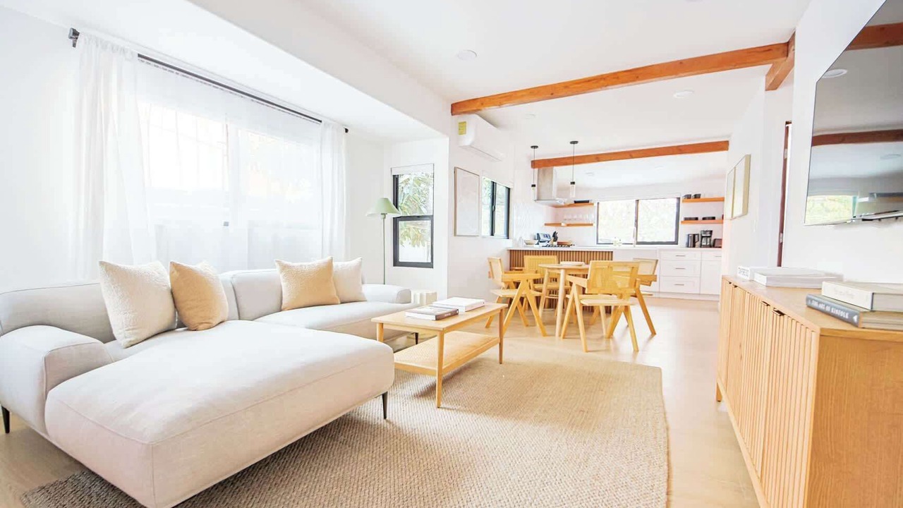 Photo of Livingroom in Los Feliz