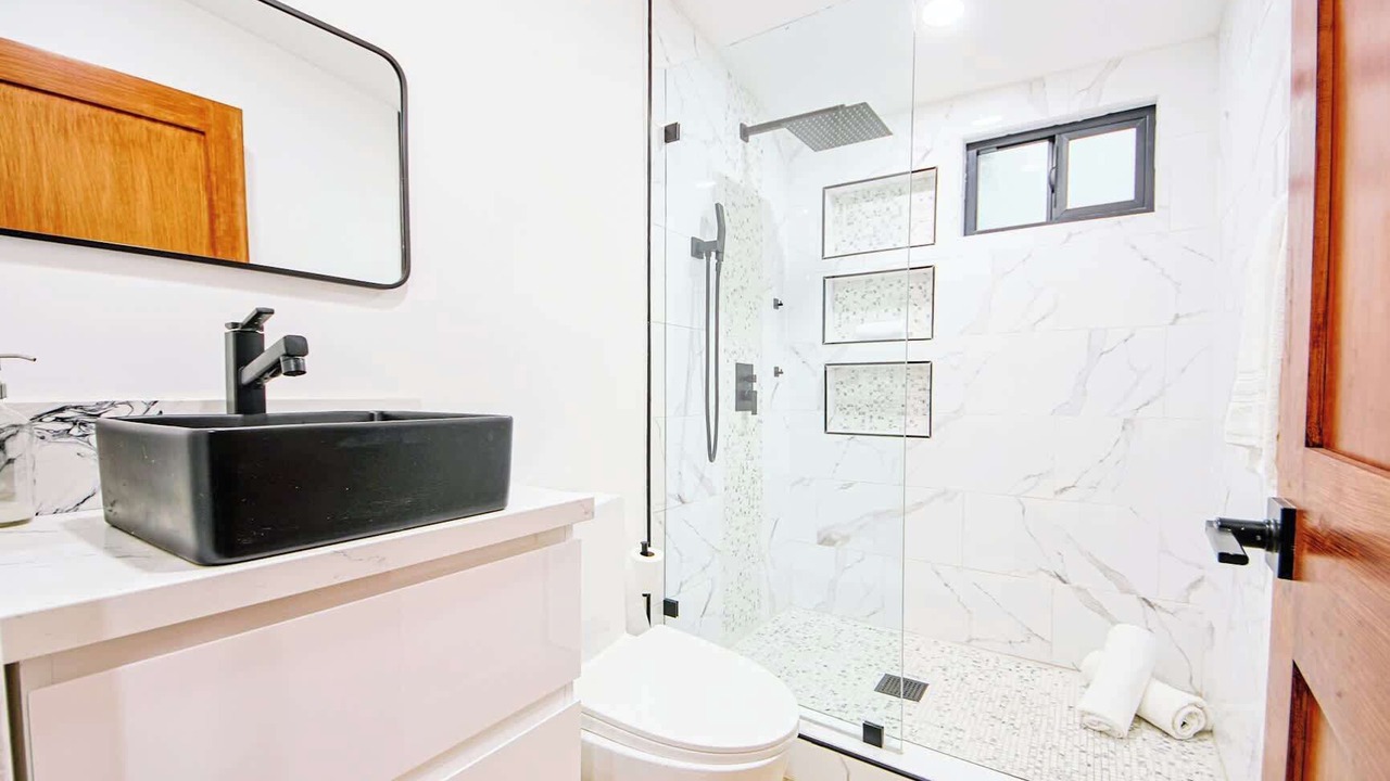 Photo of Bathroom in Los Feliz