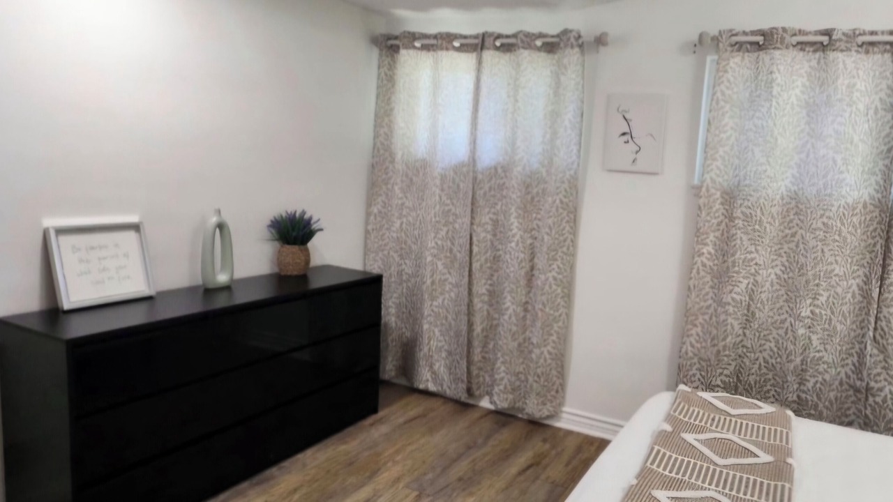 Photo of Bedroom in Duarte