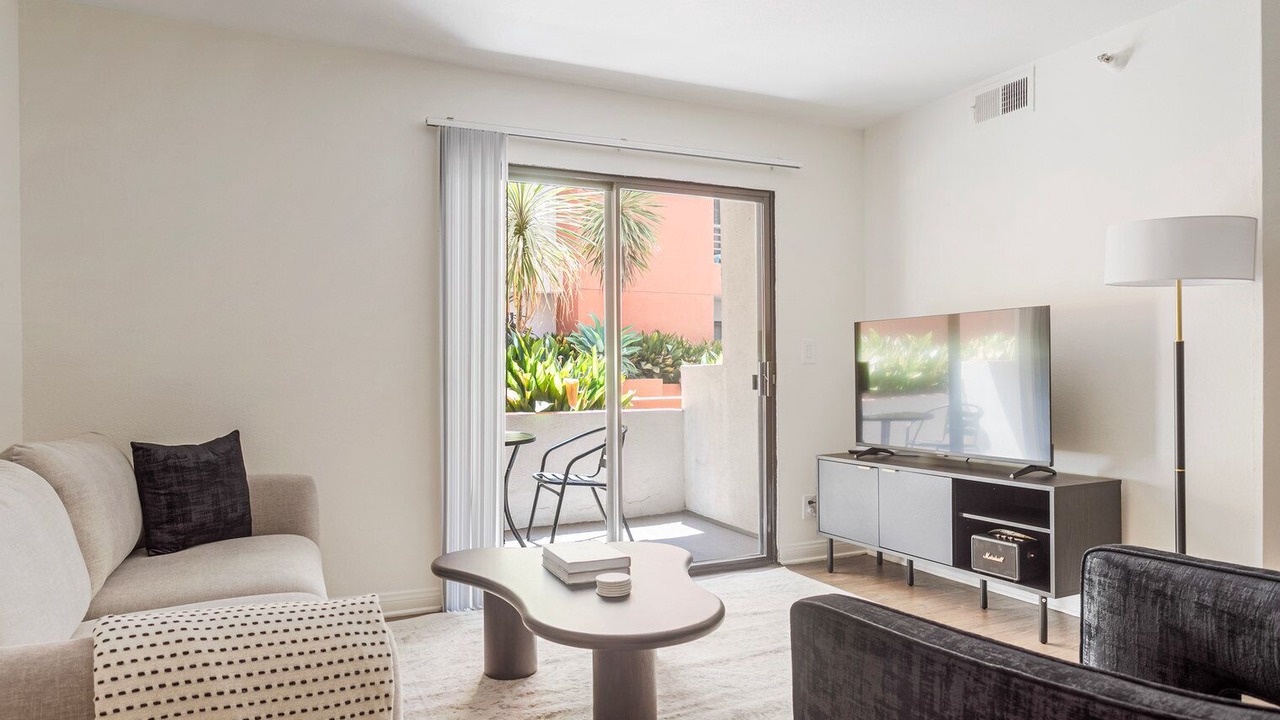 Photo of Livingroom in Studio City
