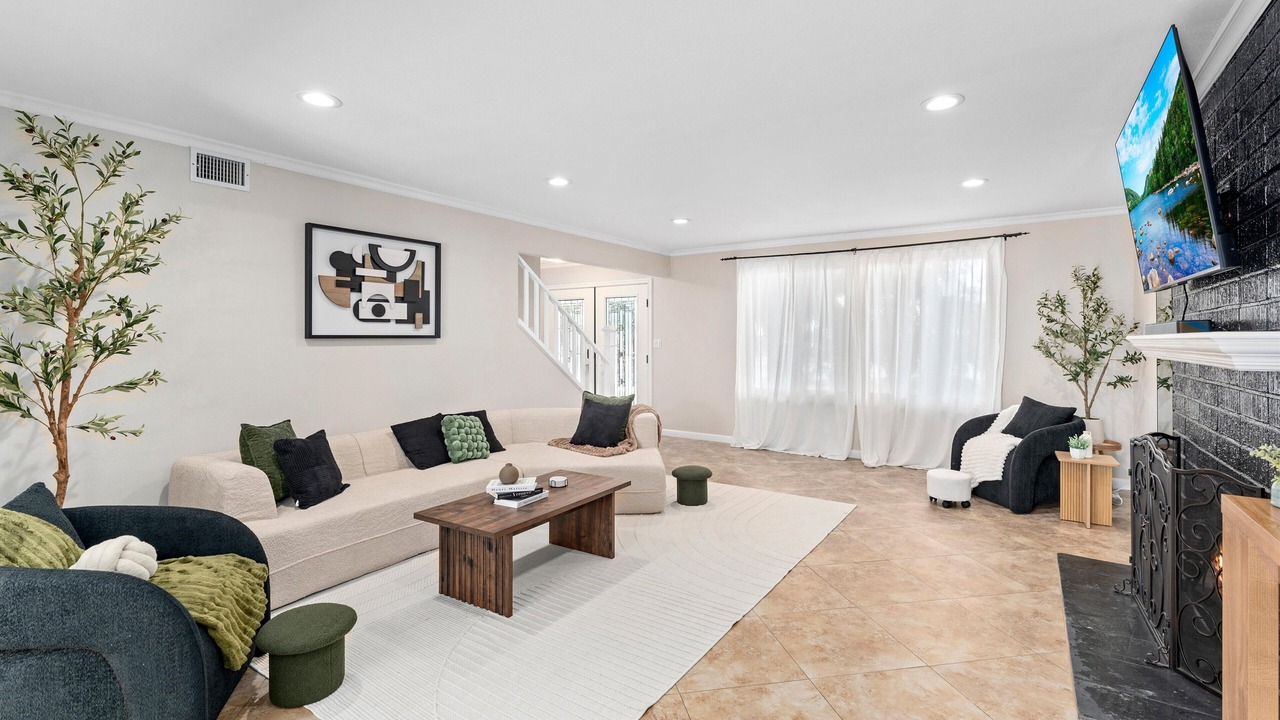 Photo of Livingroom in Santa Ana