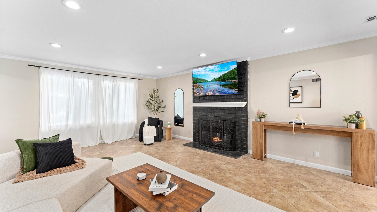 Photo of Livingroom in Santa Ana