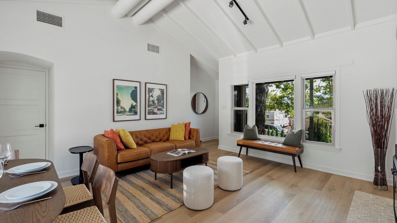 Photo of Livingroom in La Crescenta